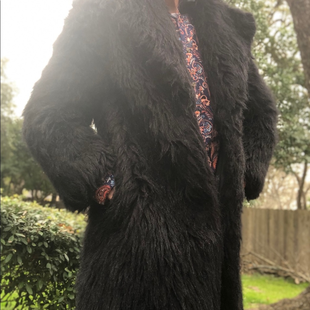 Men’s Black faux fur 3/4 jacket.